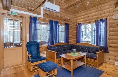 Ylamylly House | Holiday Home Villa tunturitervakko by Interhome