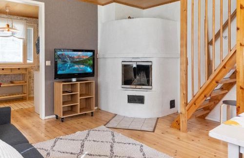 Ylitornio House | Holiday Home Villa vuorso by Interhome