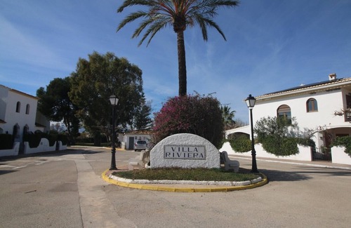 Molinell House | Holiday Home 'Villarivierapaco' with Shared Pool, Wi-Fi and Air Conditioning
