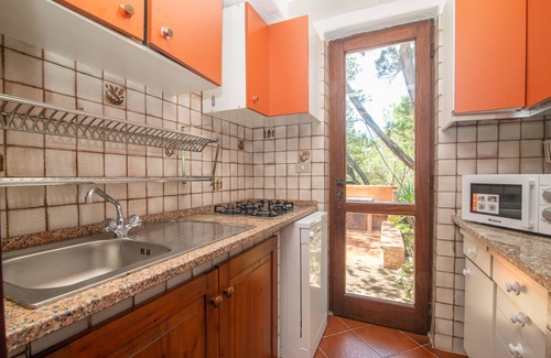 Rena Majore House | Holiday Home 'Villetta Ginepro' close to the Sea with Garden