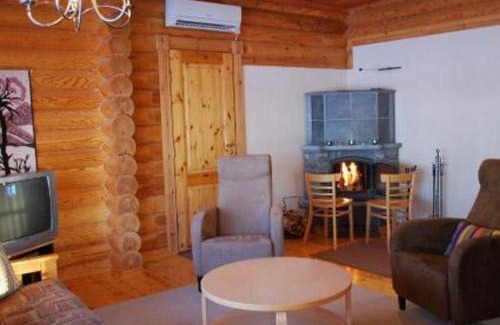 Sonkajarvi House | Holiday Home Villiruusu by Interhome