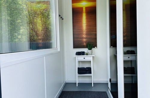 Traisen House | Holiday Home 'Voralpen Lodge - Premium' with Jacuzzi, Terrace & Wi-Fi - Adults Only