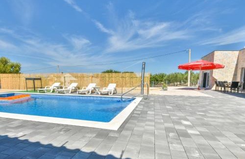 Korlat House | Holiday Home Vulelija Holiday Home by Interhome