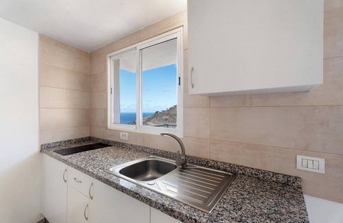 Alojera House | Holiday Home 'VV La Era' with Sea View, Wi-Fi and Air Conditioning