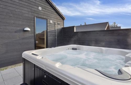Hasmark Strand House | Holiday Home Wari - 400m from the sea by Interhome