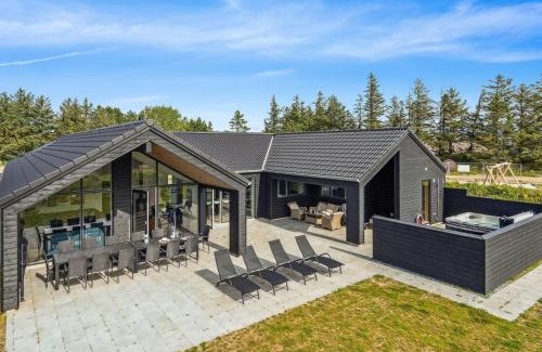 Hasmark Strand House | Holiday Home Wari - 400m from the sea by Interhome