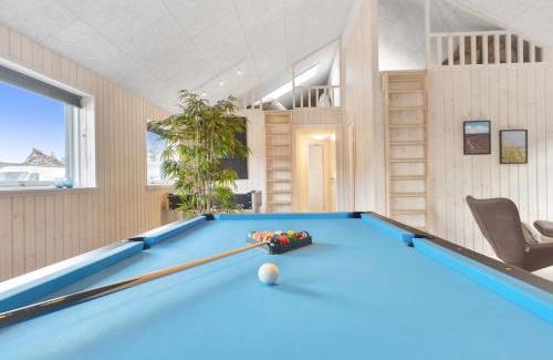 Hasmark Strand House | Holiday Home Wari - 400m from the sea by Interhome