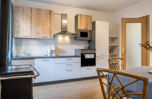Centro - Piani - Rencio House | Holiday Home "Weingut Plonerhof" with Mountain View, Private Garden & Wi-Fi