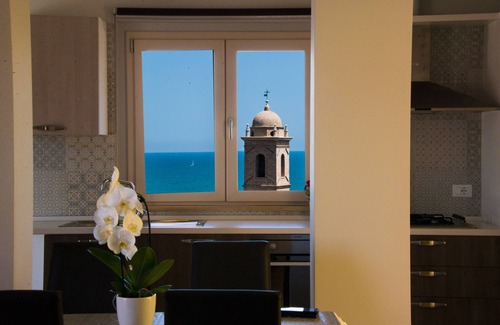 Cupra Marittima Apartment | Holiday Home with Swimmigpool at 350 mt. from the sea in the heart of the Rivier