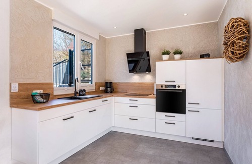 Schmallenberg House | Holiday Home 'Wiese' with Private Terrace, Private Garden and Wi-Fi