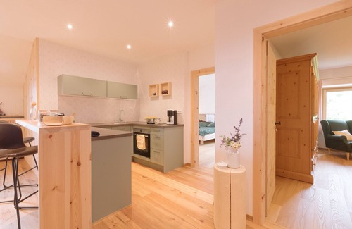 Aldino Apartment | Holiday Home “Wies Wieserhof” with Mountain View, Balcony and Shared Garden