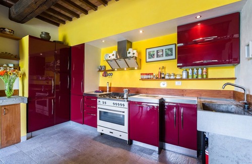 Vitolini House | Holiday Home with Pool