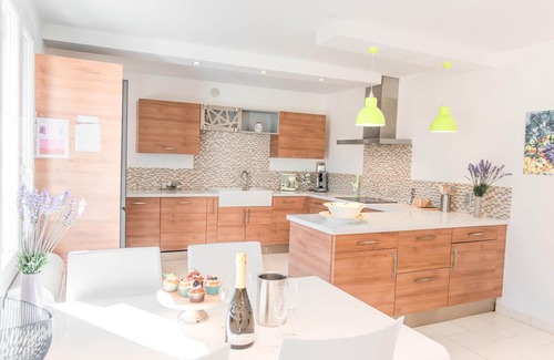 Sorgues House | Holiday home with airco in beautiful wine region