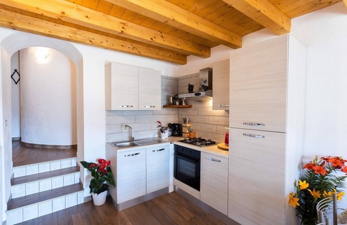 Vesio House | Holiday home with balcony and garden