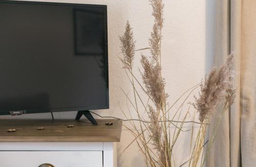 Dresden Apartment | Holiday Home With EV-Station & Netflix
