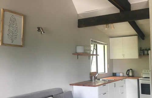 Moana House | Holiday home with fantastic deck and views