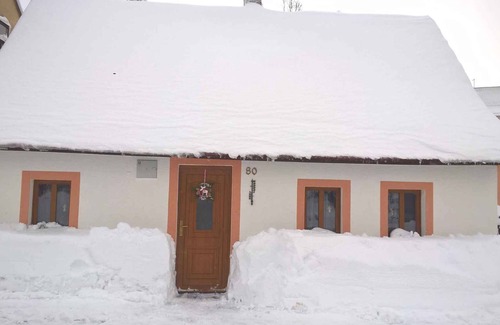 Pernink House | Holiday home with fireplace in the ski resort