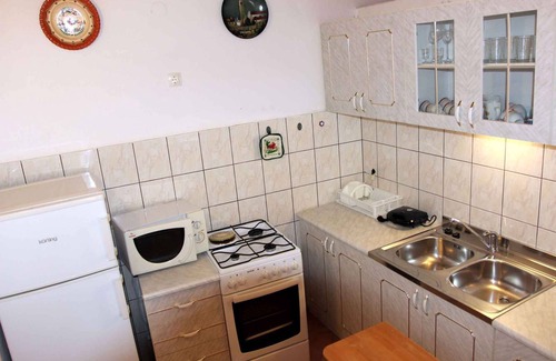 Povile House | Holiday home with garden