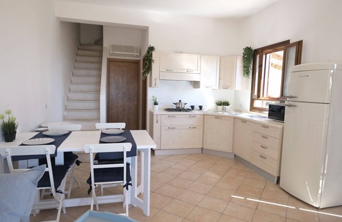 Macari Apartment | Holiday home with garden, sea view