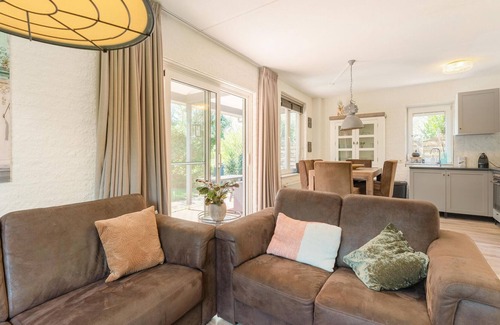 Beek House | Holiday home with garden near German border