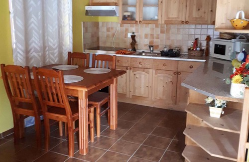 Balatonbereny House | Holiday home with pool and covered terrace