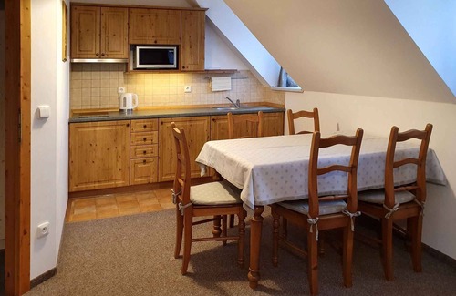 Police nad Metuji House | Holiday home with large lounge near Adrspach rocks