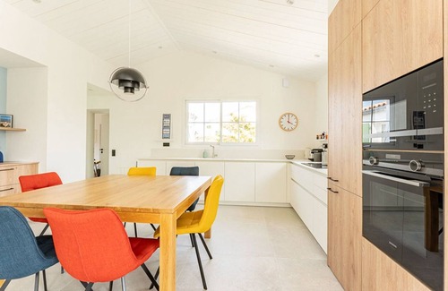Loix House | Holiday home with lush garden in Loix