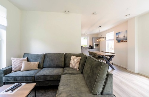 Municipality of Nissewaard House | Holiday home with sauna, garden