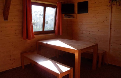 Vlcice House | Holiday home with outdoor swimming pool and pub in western style