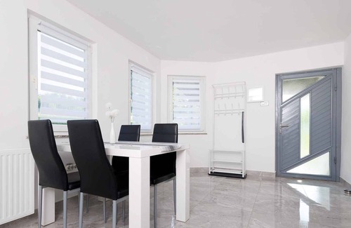 Crnomelj House | Holiday home with peaceful surroundings