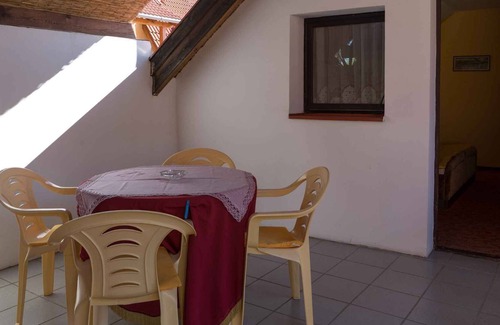 Keszthely House | Holiday home with Pool and Internet