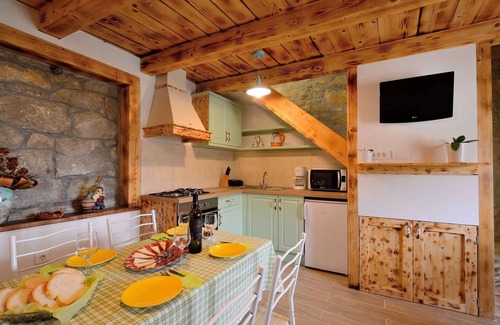 Buzet House | Holiday home with pool and air conditioning
