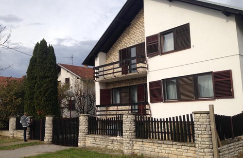 Vukovar House | Holiday home with private parking Vukovar