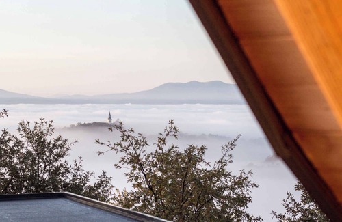 Srednje Grcevje House | Holiday home with sauna and wine cellar