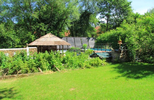 Svinare House | Holiday home with solar heated pool and garden pavilion