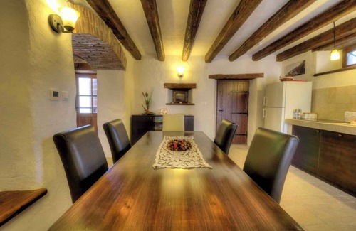 Kotli House | Holiday home with terrace and barbecue