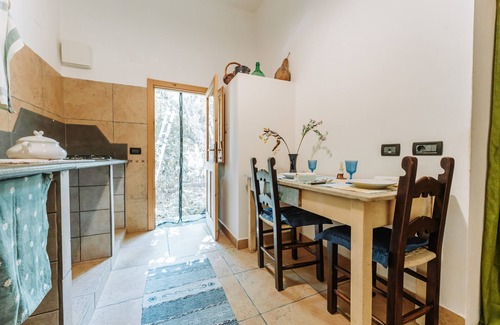 Sestu House | Holiday Home 'Zen' with Private Garden and Wi-Fi
