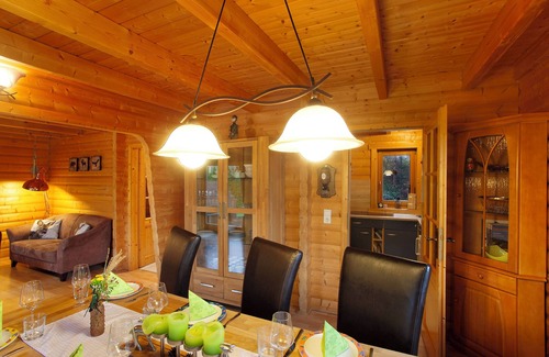 Glindfeld House | Holiday Home 'Zum Radekopf' with Private Terrace, Private Garden and Wi-Fi