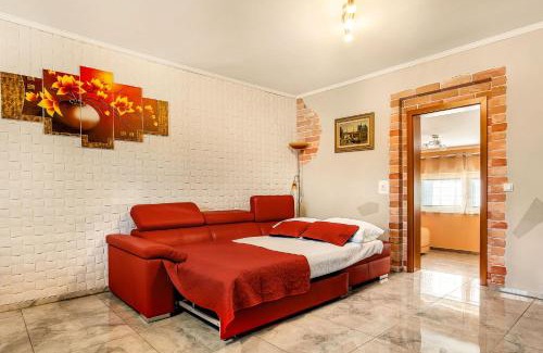 Cerklje ob Krki Apartment | Holiday Homes I&G by the river next to Olimje