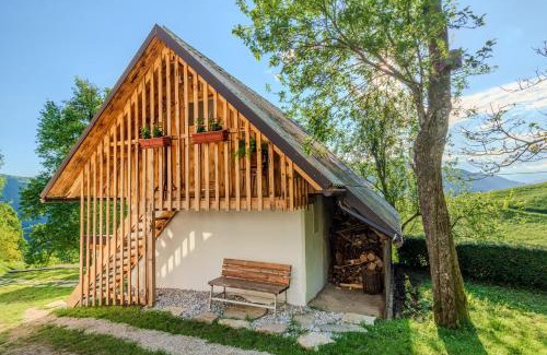Tolmin House | Holiday Homes Pr Pelaku with Sauna
