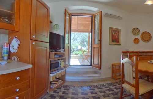 Lu Bagnu Apartment | Holiday house with pool and garden, all amenities, perfect for children,