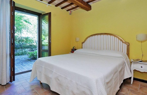 San Severino Marche House | Holiday house San Severino Marche for 1 - 11 persons with 5 bedrooms - Holiday home