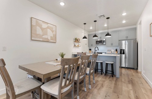 St. George Condo | Holiday House #73: Desert Color Lagoon + Beaches