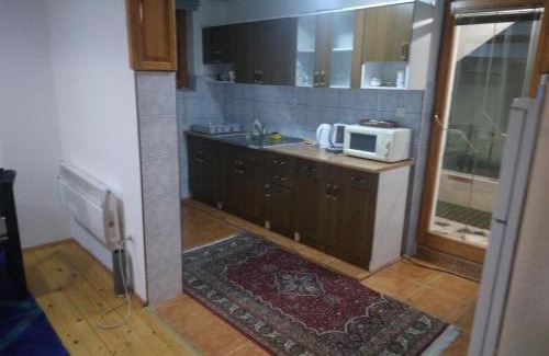 Hadzici House | Holiday House Afan