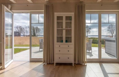 Altwarp House | Holiday house Altwarp for 1 - 6 persons with 3 bedrooms - Holiday house