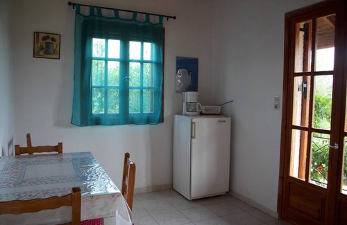 Kompi House | Holiday house amid olive groves, sea view, wifi | Messenia, Peloponnese