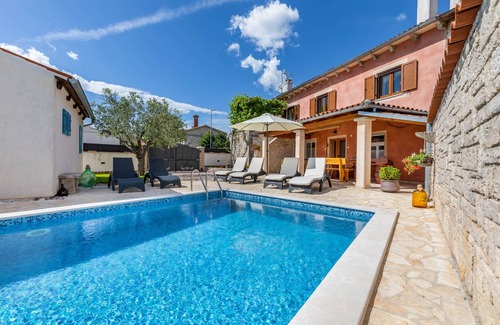 Kanfanar Villa | Holiday house Bepi - with swimming pool in a quiet area near Rovinj