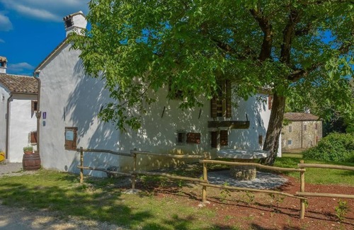 Kotli House | Holiday house Buzet for 1 - 4 persons with 2 bedrooms - Holiday home