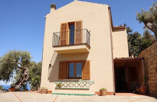 Tusa House | Holiday house Castel di Tusa for 4 persons with 2 bedrooms - Holiday house