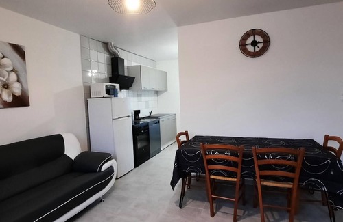 Champagnole House | Holiday house Champagnole for 1 - 6 persons with 3 bedrooms - Row house